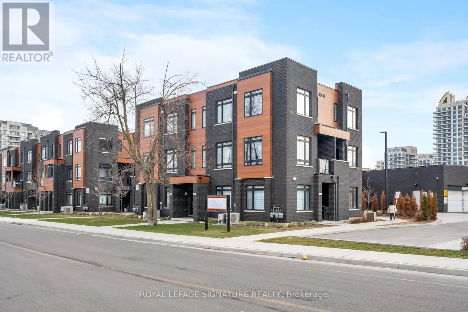 55 - 370 RED MAPLE ROAD