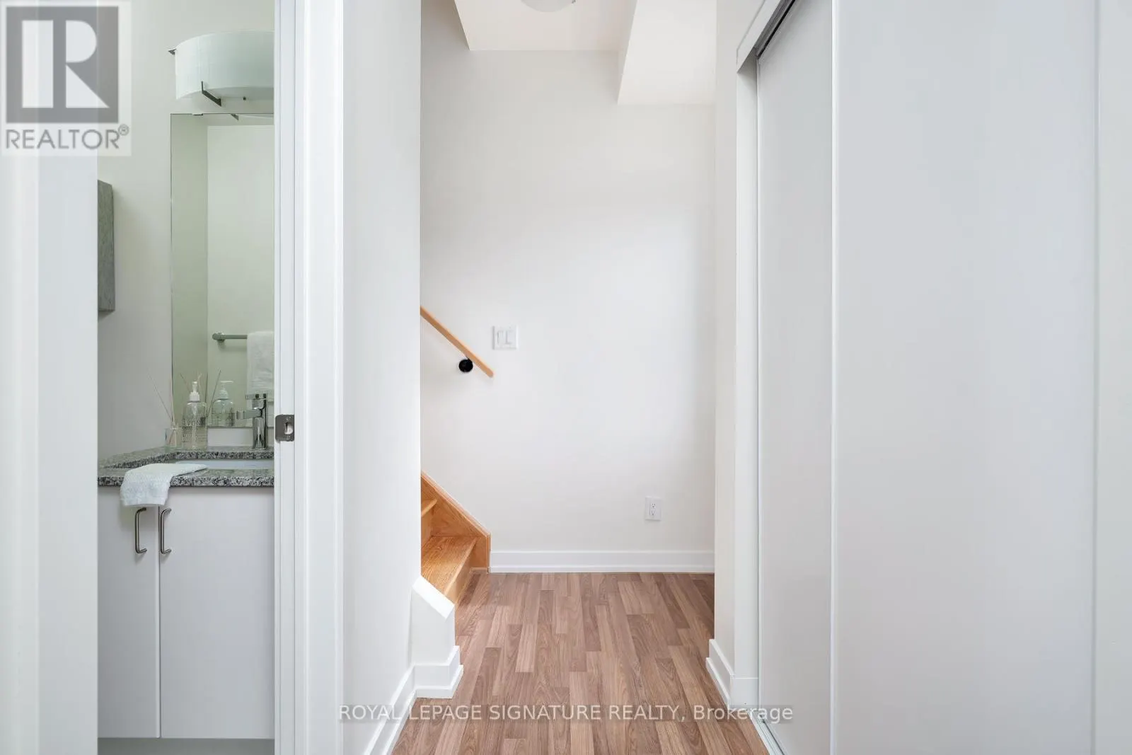 55 - 370 RED MAPLE ROAD