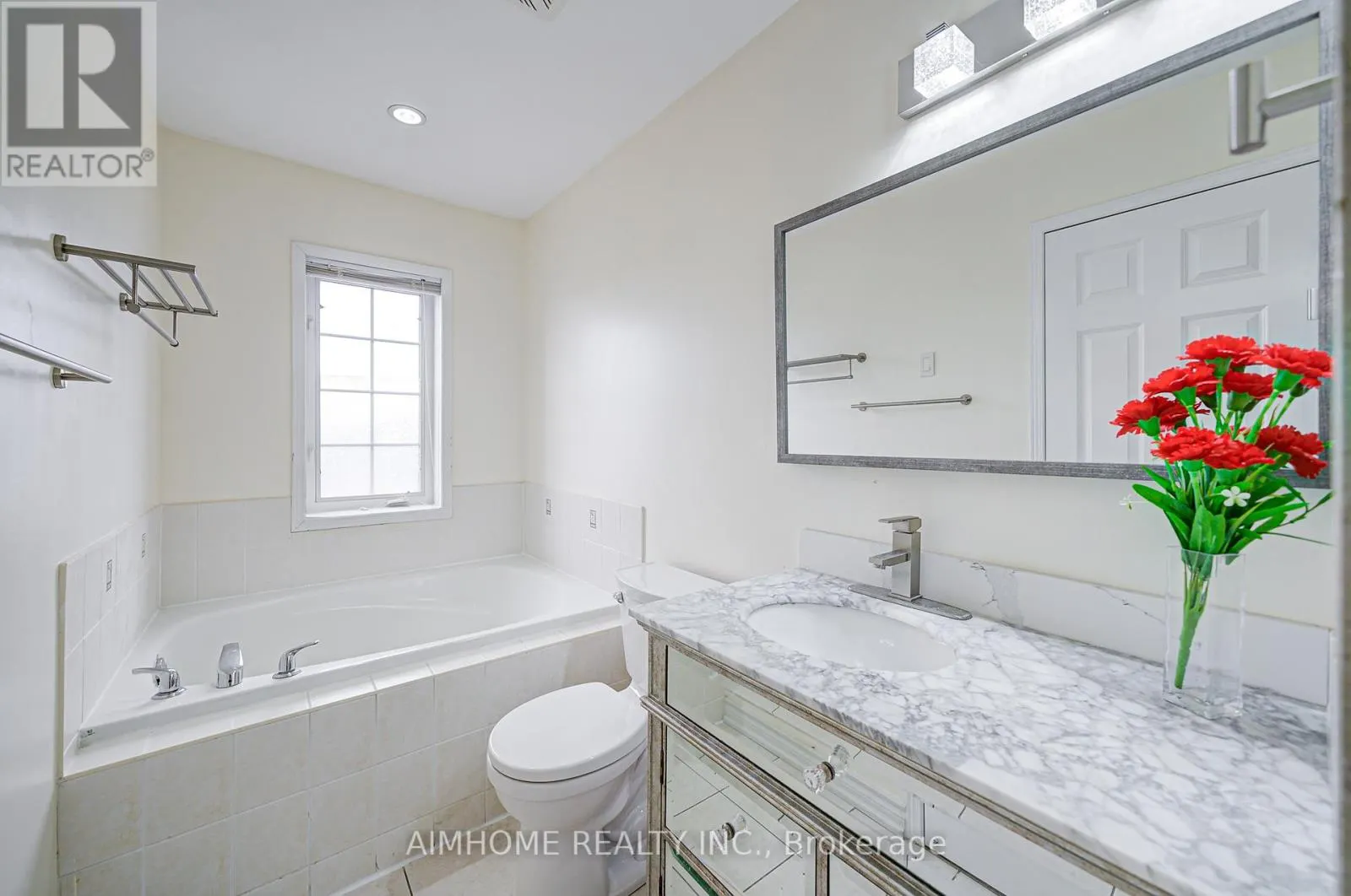 22 - 50 GREENSBOROUGH VILLAG CIRCLE