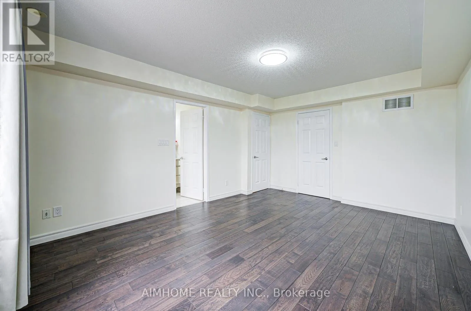 22 - 50 GREENSBOROUGH VILLAG CIRCLE