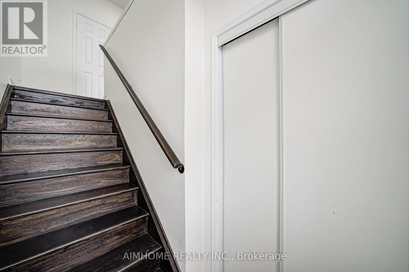 22 - 50 GREENSBOROUGH VILLAG CIRCLE