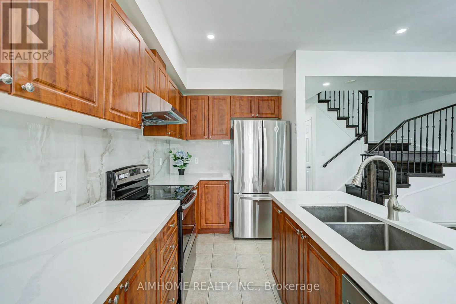 22 - 50 GREENSBOROUGH VILLAG CIRCLE