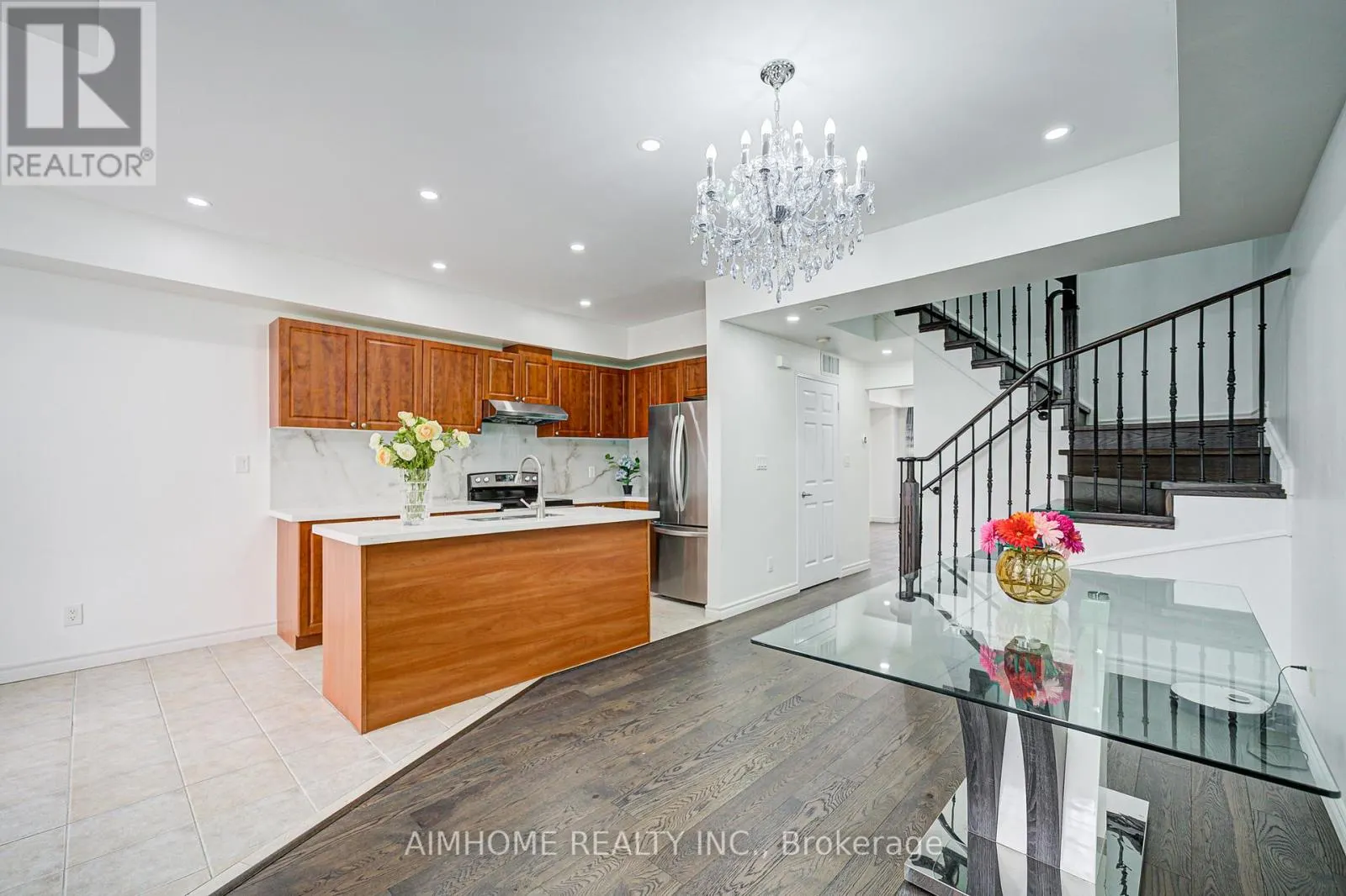 22 - 50 GREENSBOROUGH VILLAG CIRCLE