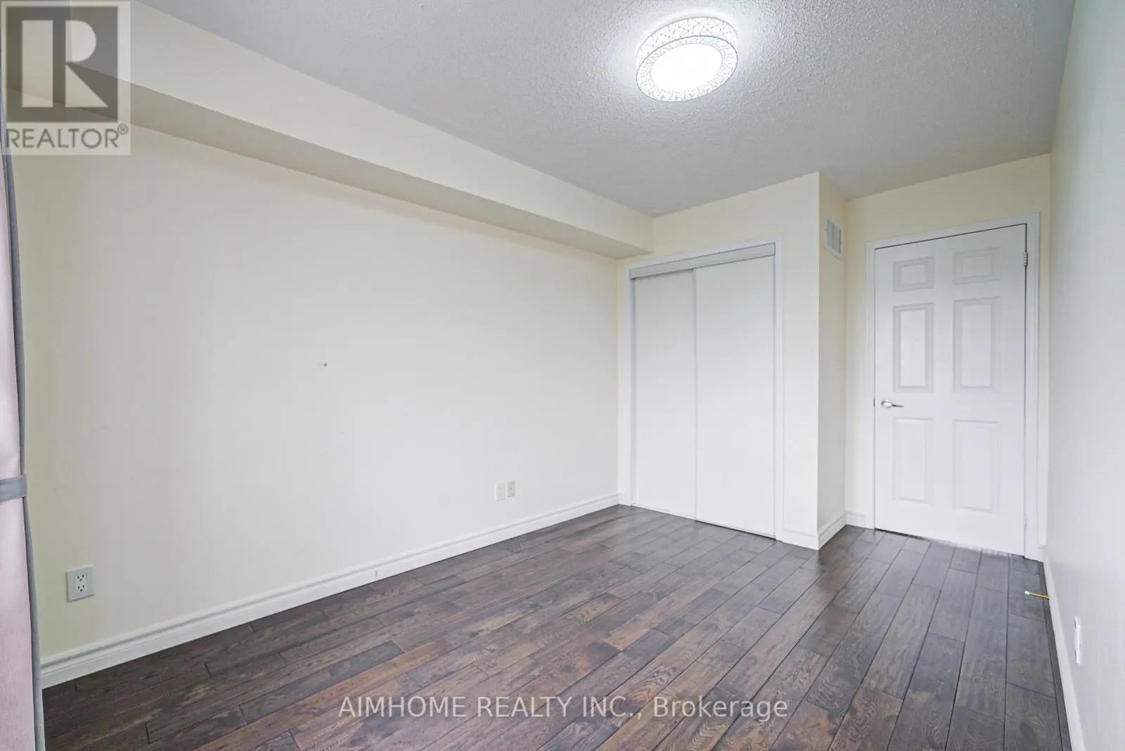 22 - 50 GREENSBOROUGH VILLAG CIRCLE