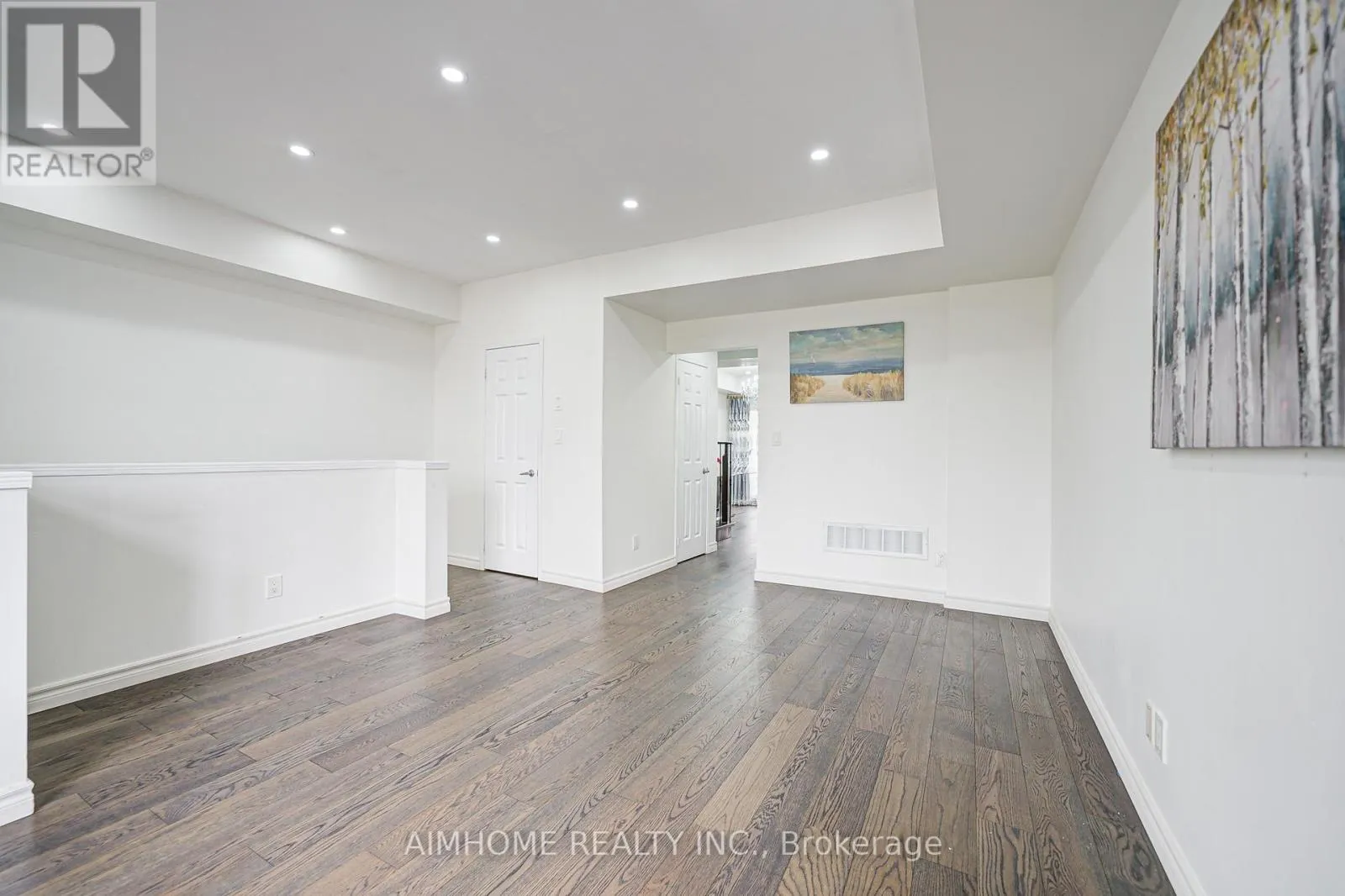 22 - 50 GREENSBOROUGH VILLAG CIRCLE