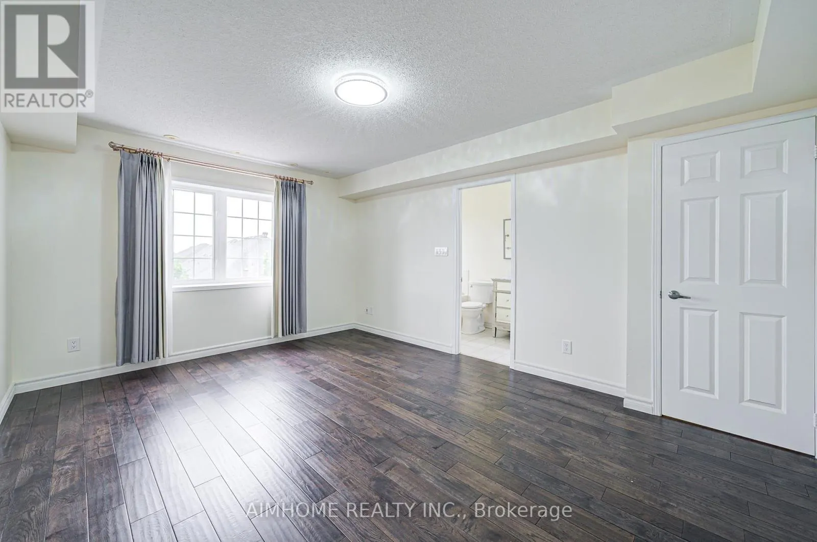 22 - 50 GREENSBOROUGH VILLAG CIRCLE