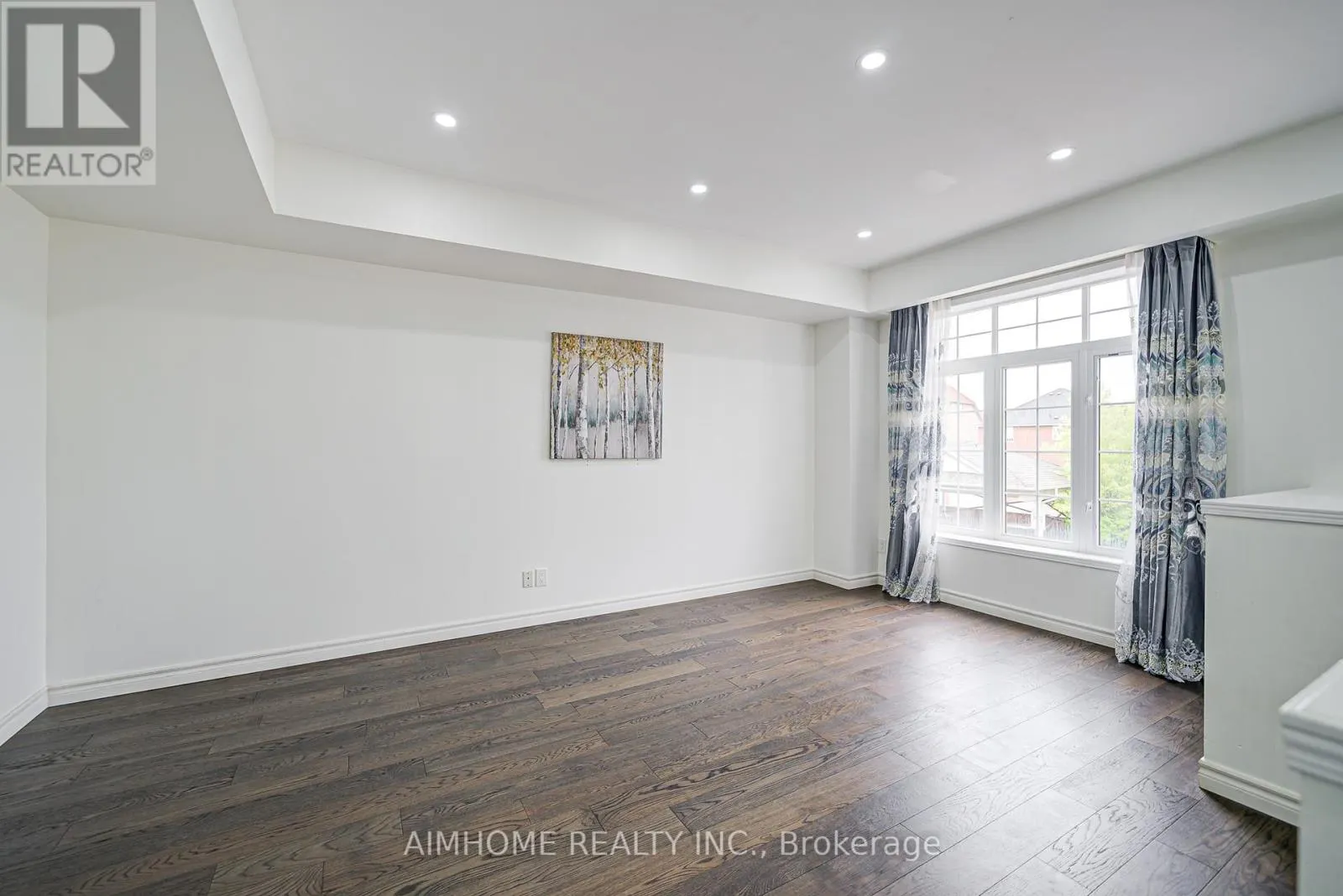 22 - 50 GREENSBOROUGH VILLAG CIRCLE