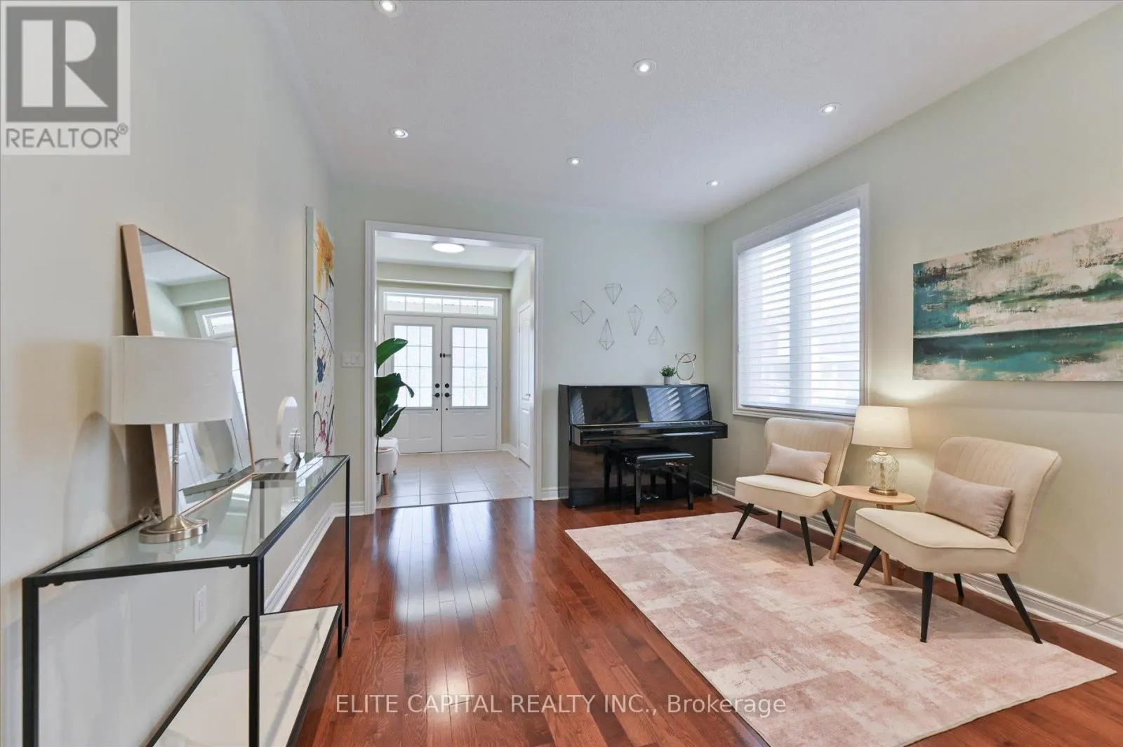 7 SALIX AVENUE