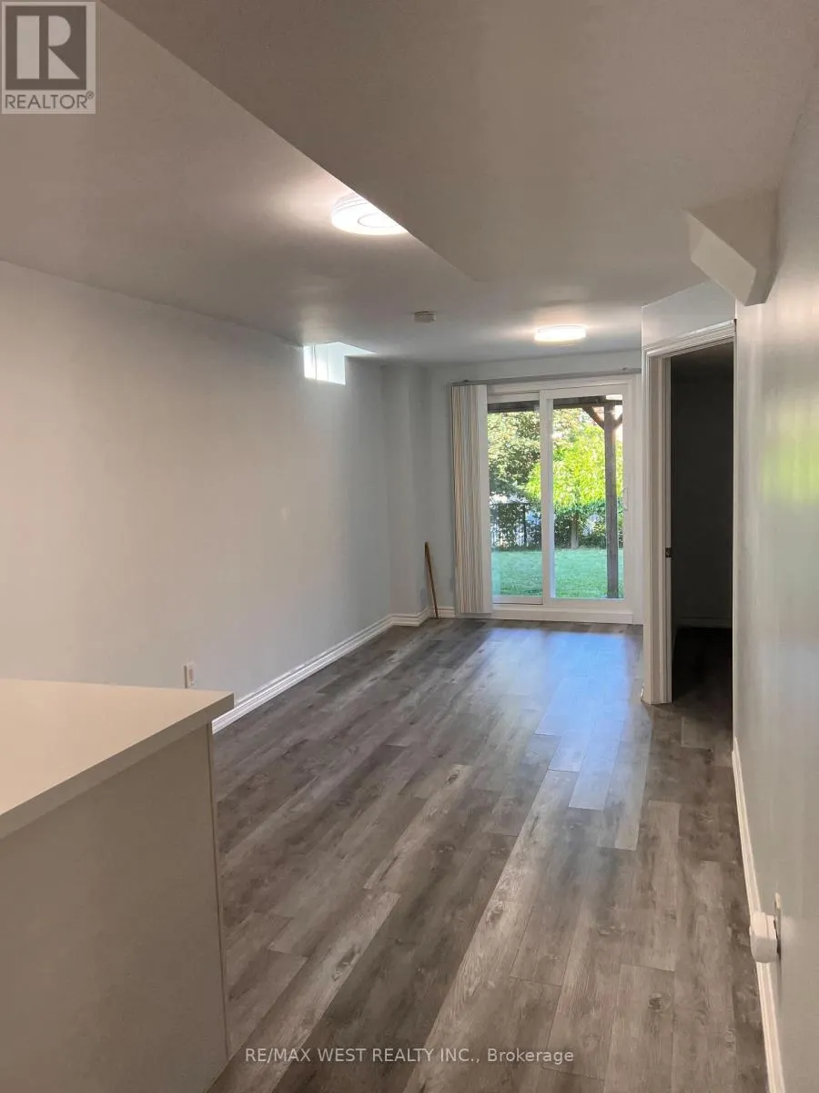 BSMT - 746 WALPOLE CRESCENT