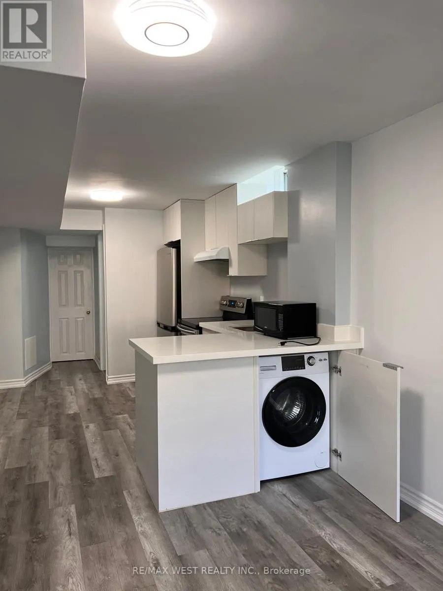 BSMT - 746 WALPOLE CRESCENT