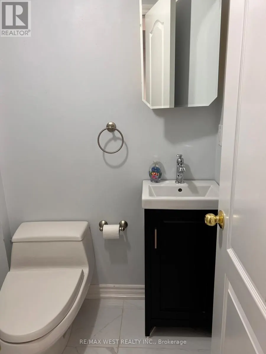 BSMT - 746 WALPOLE CRESCENT