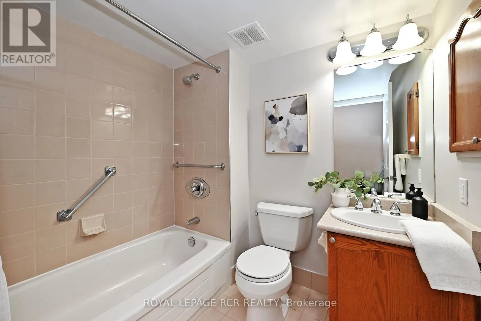 311 - 14924 YONGE STREET