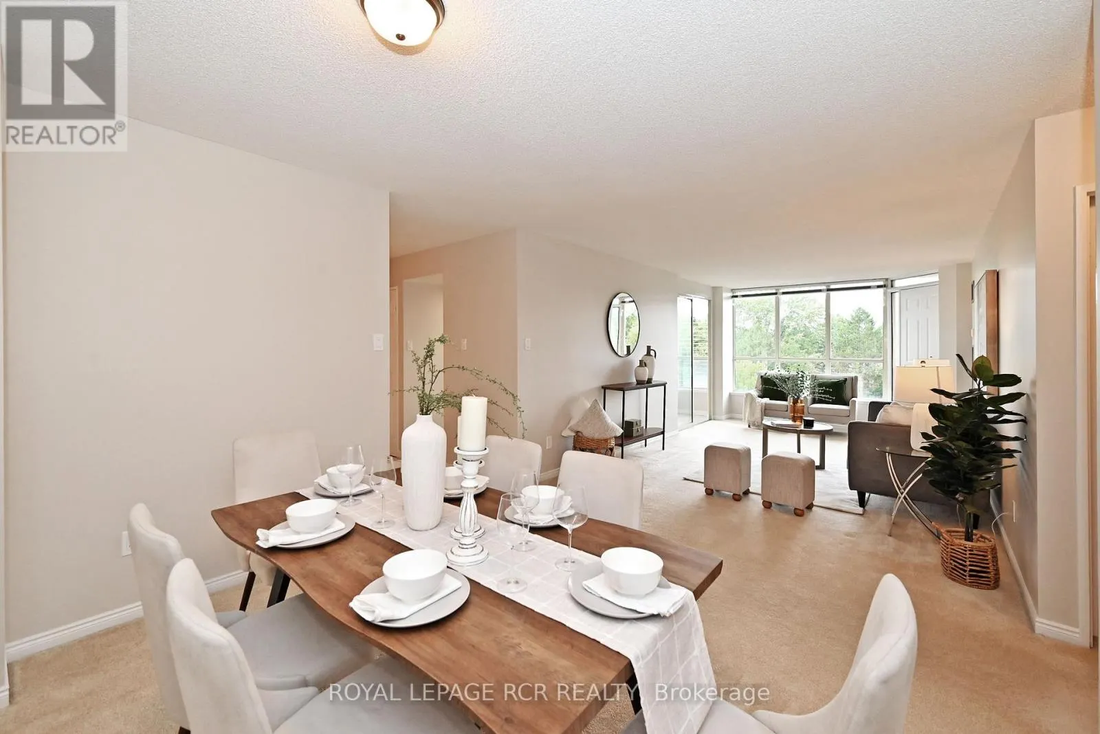 311 - 14924 YONGE STREET