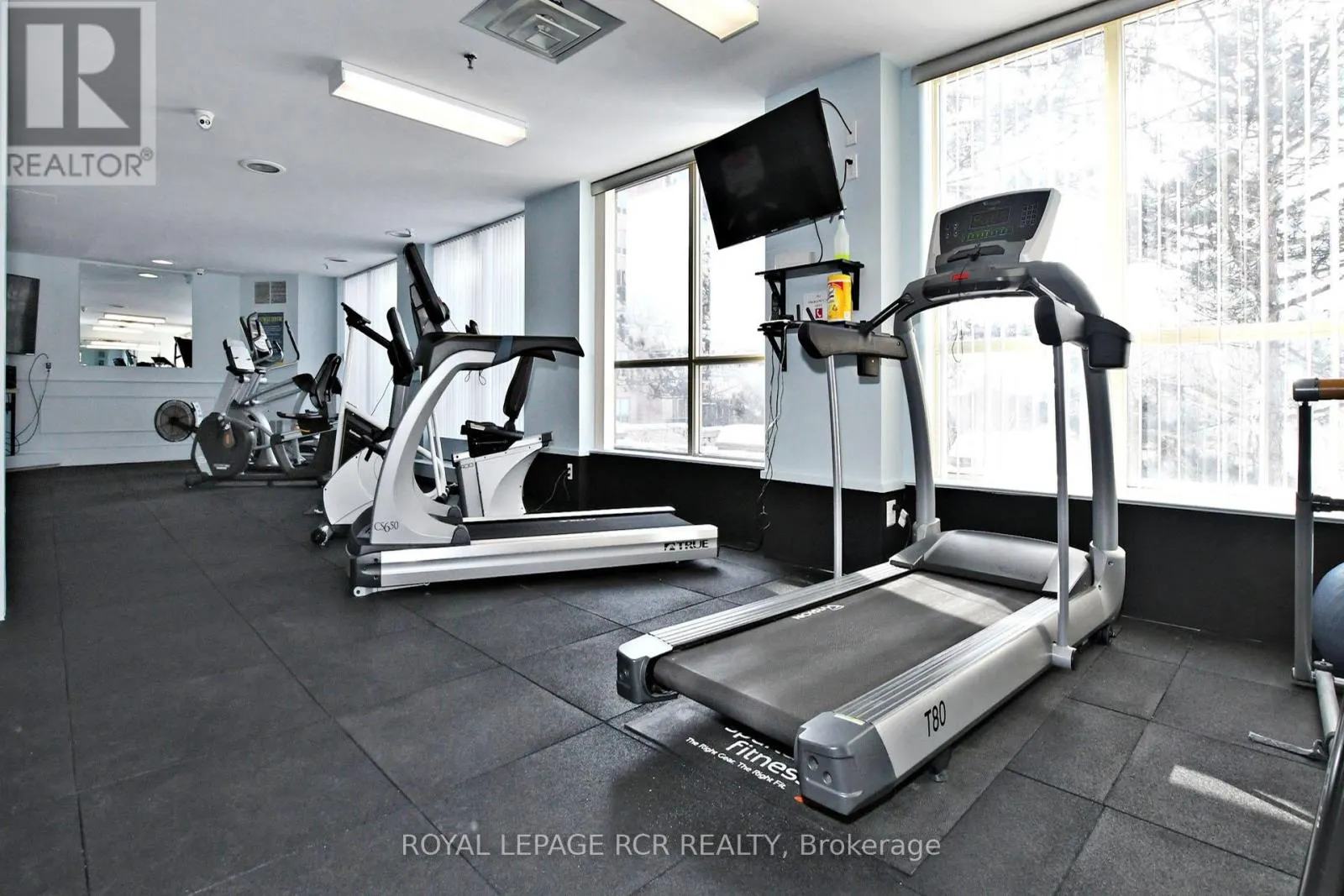 311 - 14924 YONGE STREET