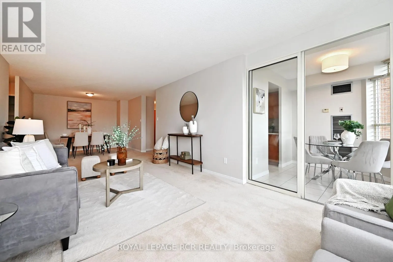 311 - 14924 YONGE STREET
