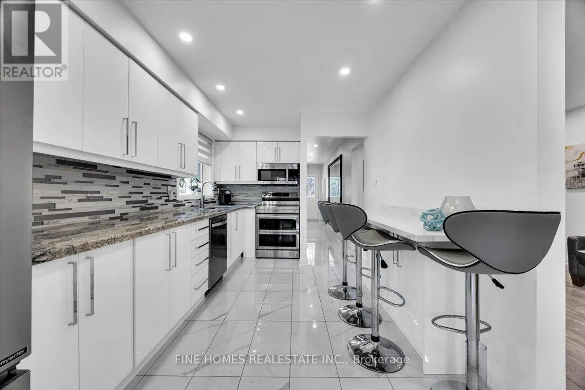 24 NEW HAVENS WAY
