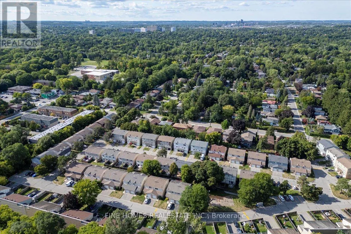 24 NEW HAVENS WAY
