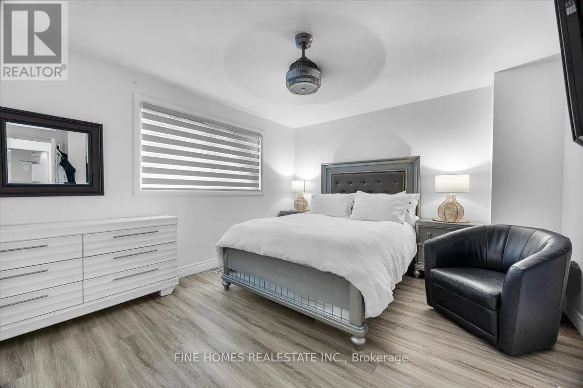 24 NEW HAVENS WAY