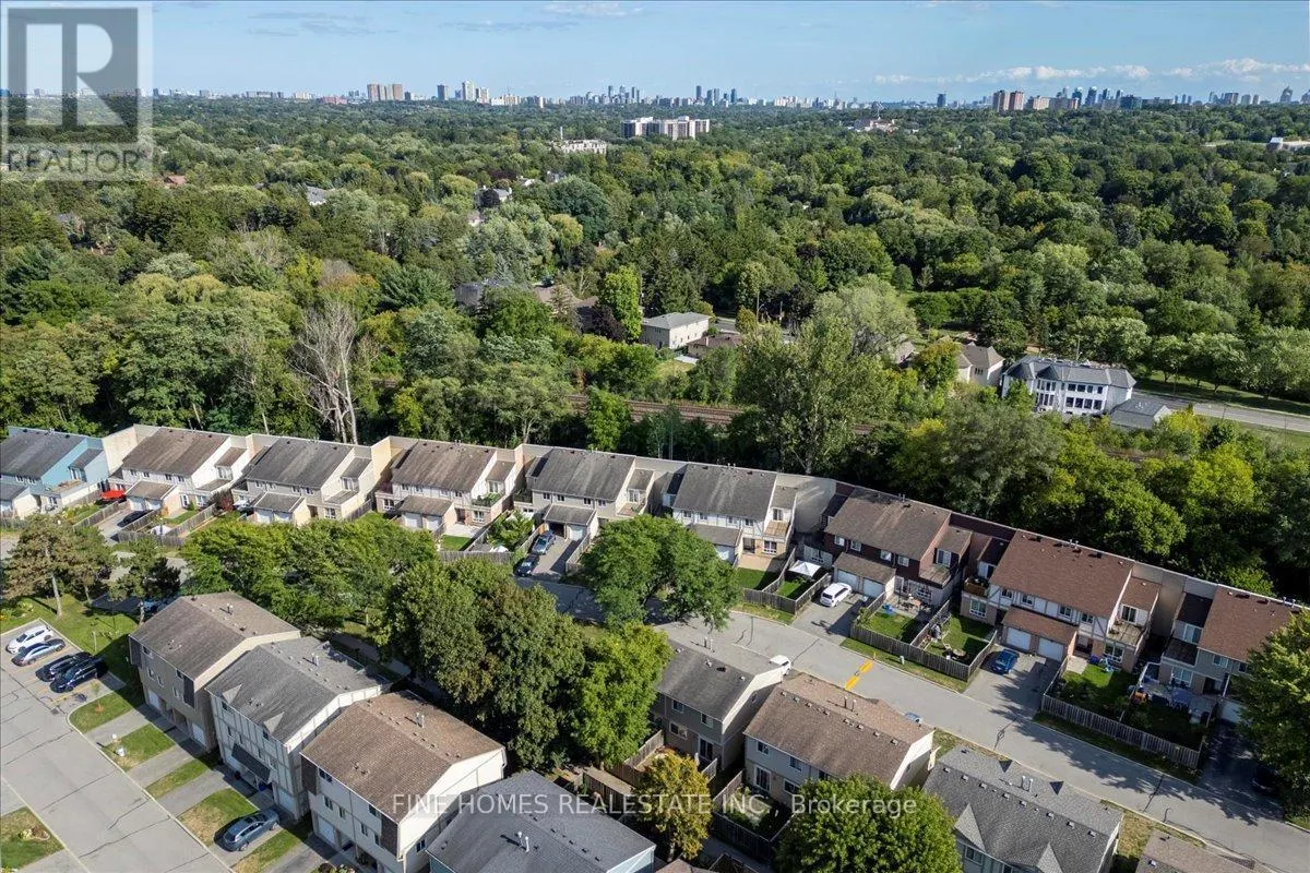 24 NEW HAVENS WAY