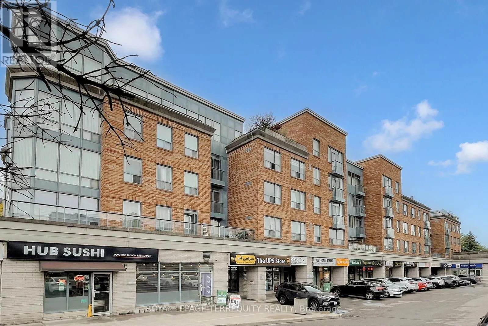 213 - 7398 YONGE STREET