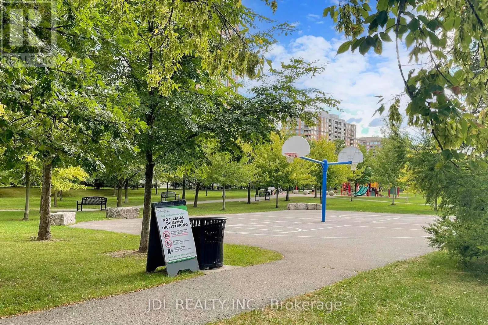 112 - 370 D RED MAPLE ROAD