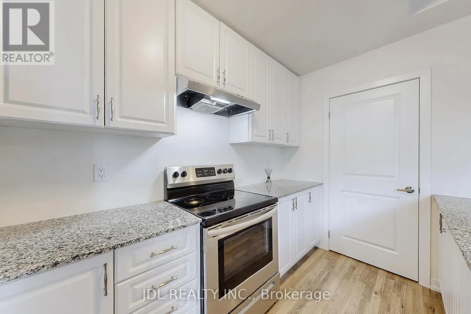 112 - 370 D RED MAPLE ROAD