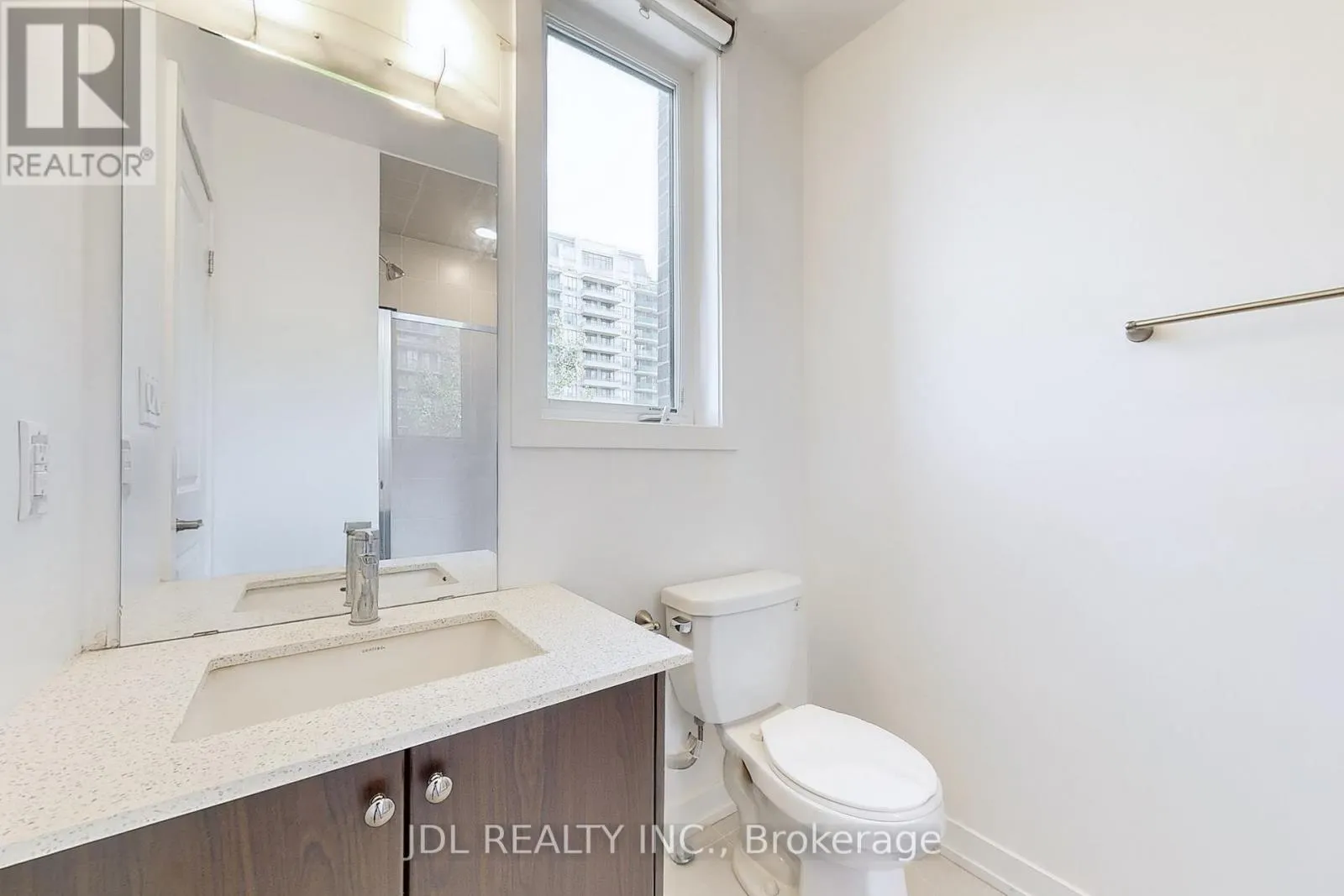112 - 370 D RED MAPLE ROAD