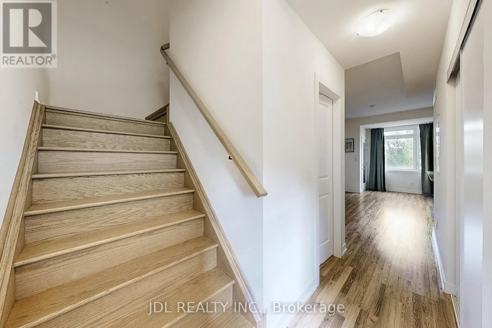 112 - 370 D RED MAPLE ROAD