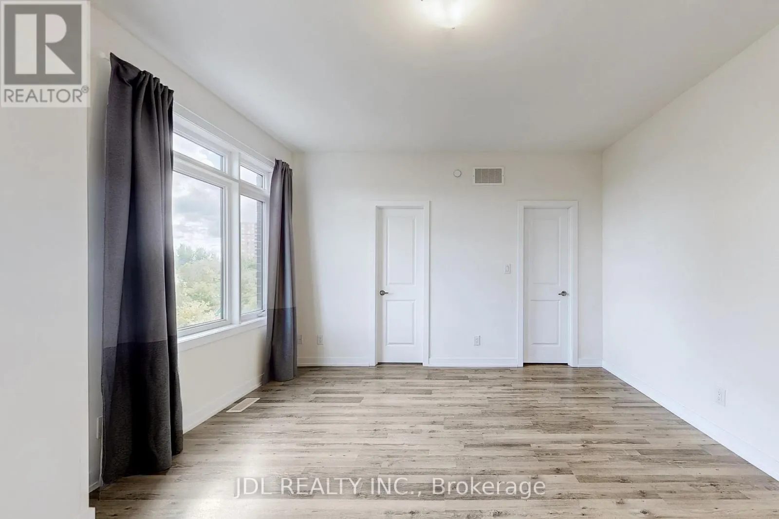 112 - 370 D RED MAPLE ROAD