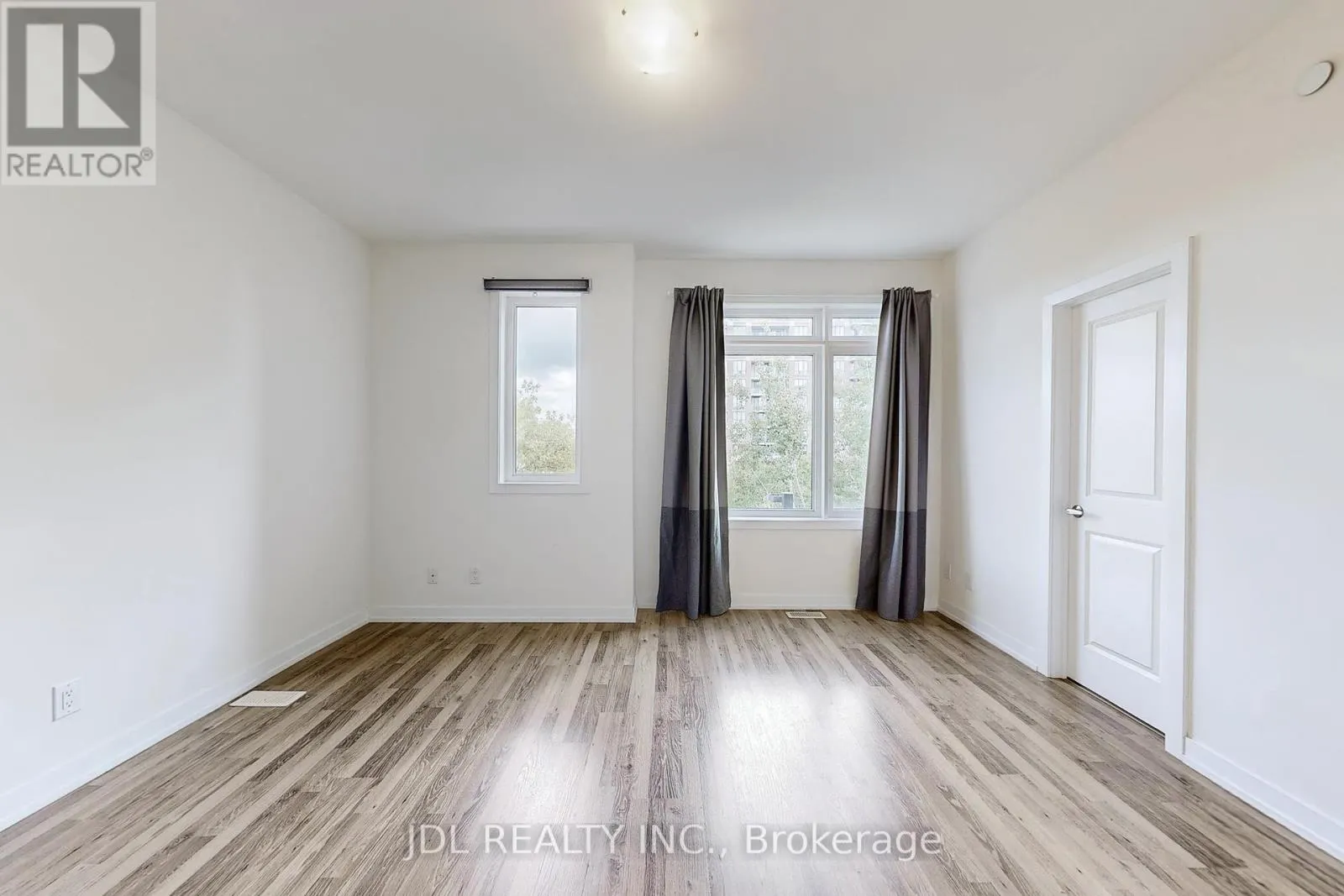 112 - 370 D RED MAPLE ROAD
