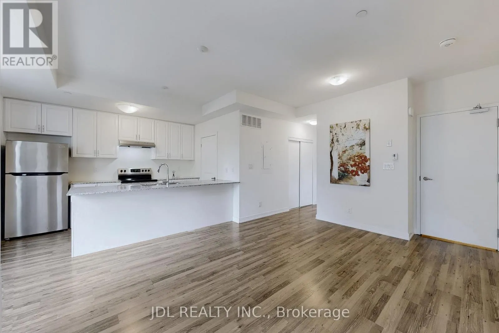 112 - 370 D RED MAPLE ROAD