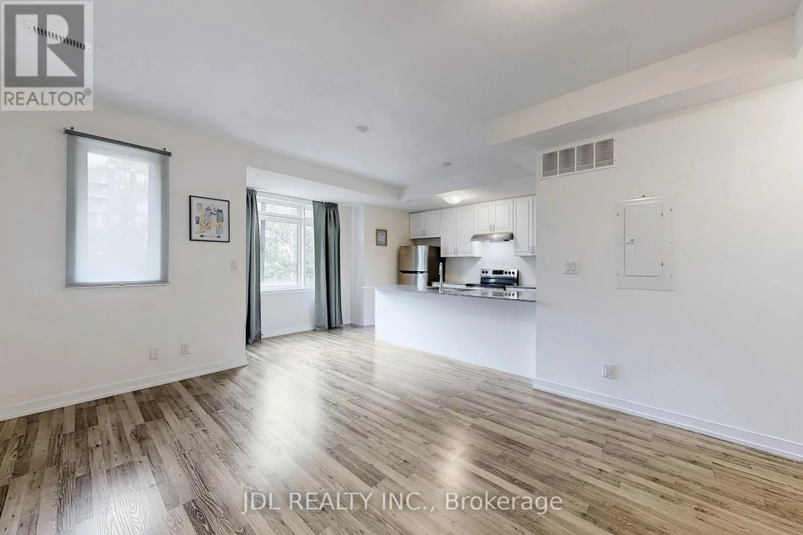 112 - 370 D RED MAPLE ROAD