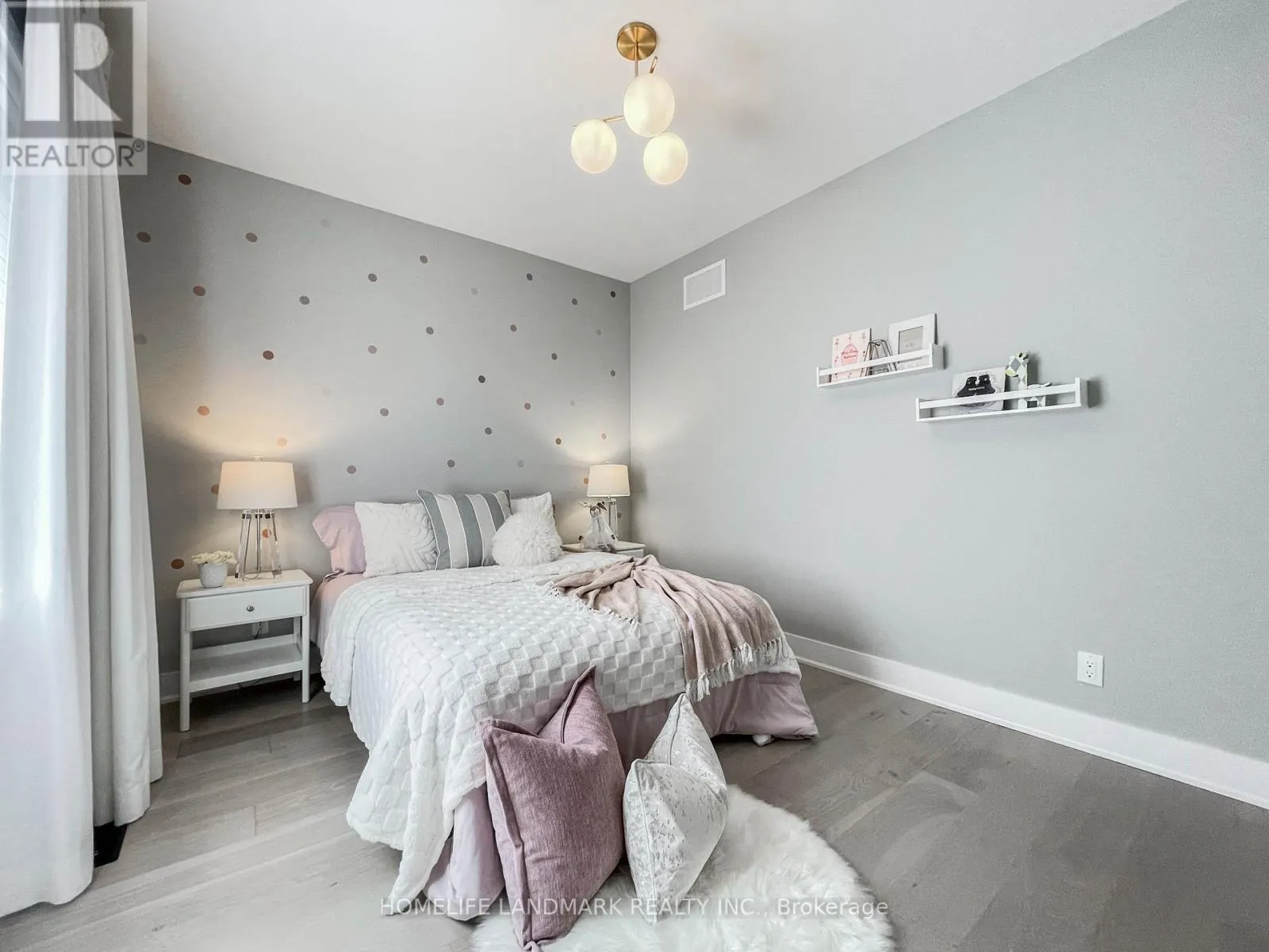 5 PARKSTONE ROAD