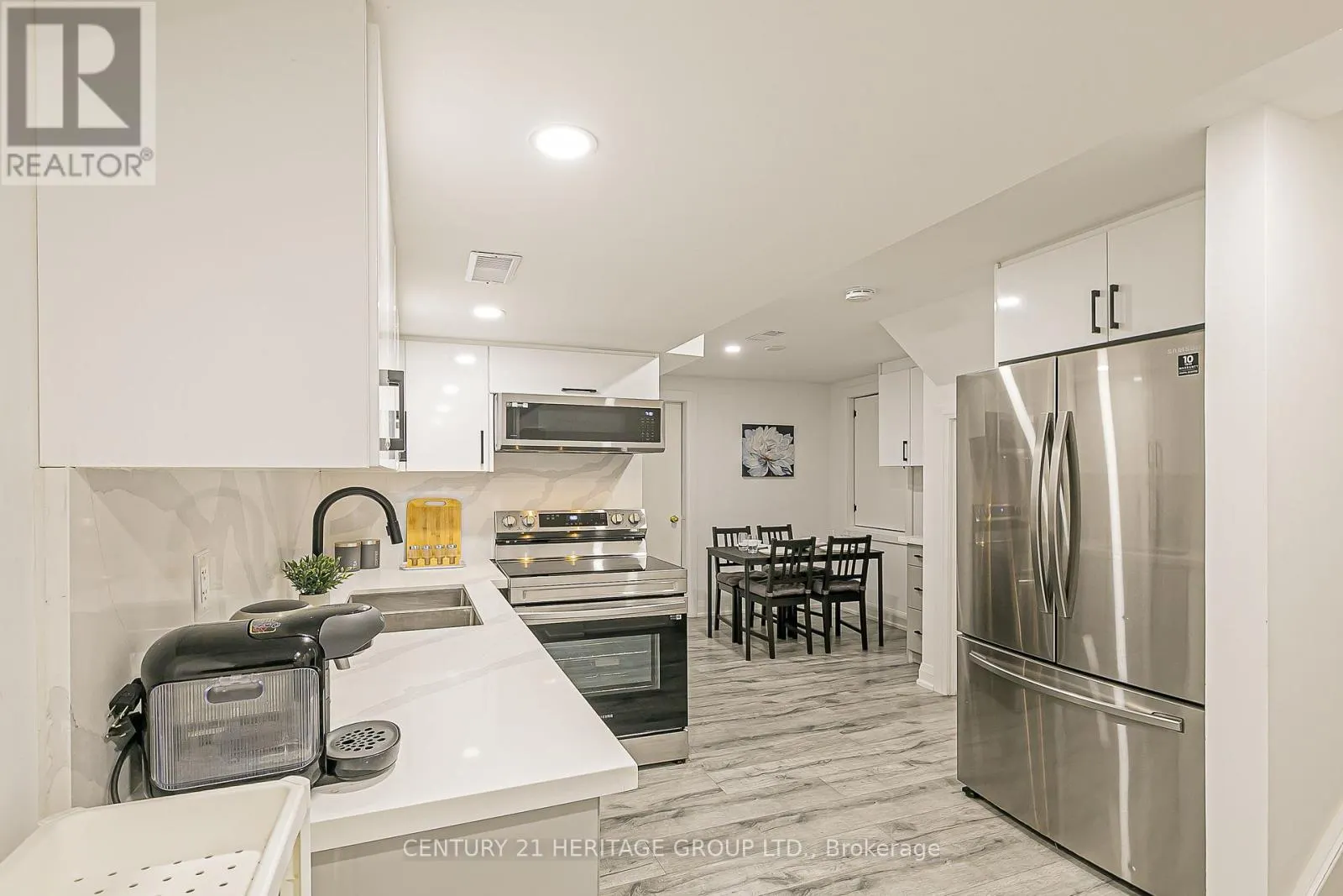 29 EMINENCE ROAD