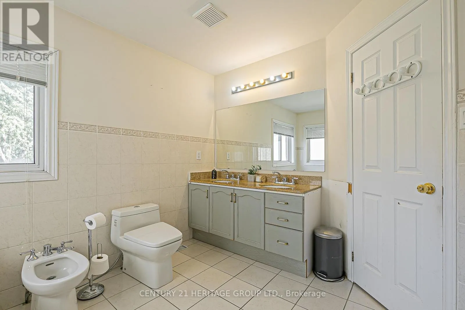 29 EMINENCE ROAD
