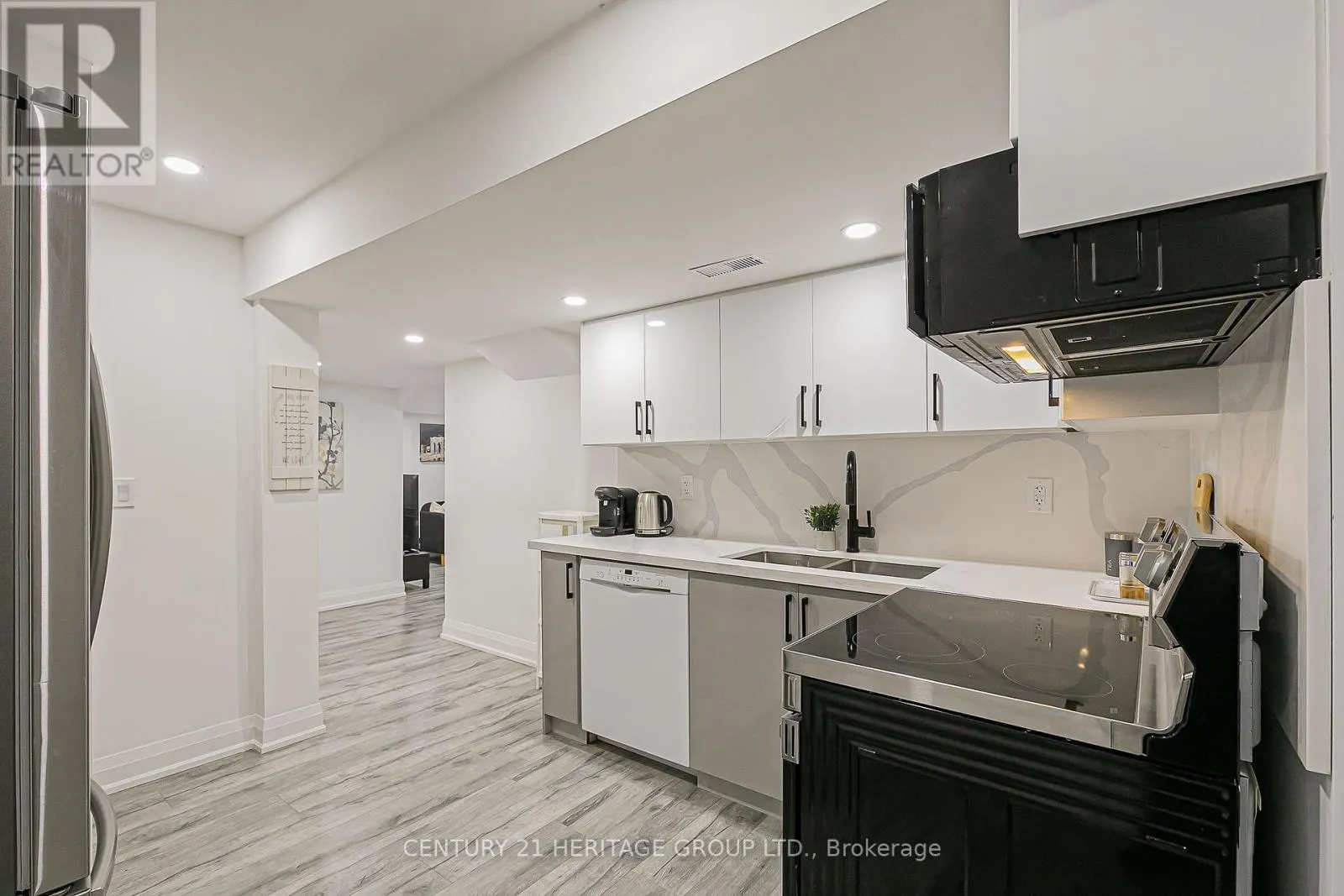 29 EMINENCE ROAD