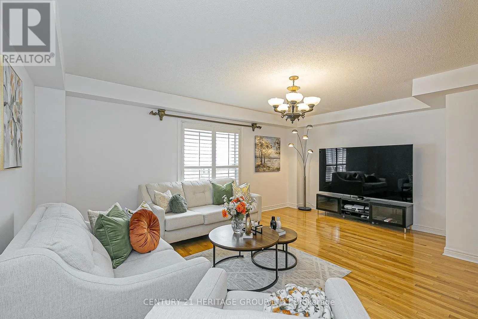 29 EMINENCE ROAD