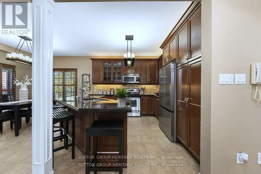 35 PONDMEDE CRESCENT