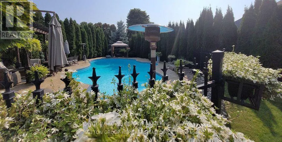 35 PONDMEDE CRESCENT