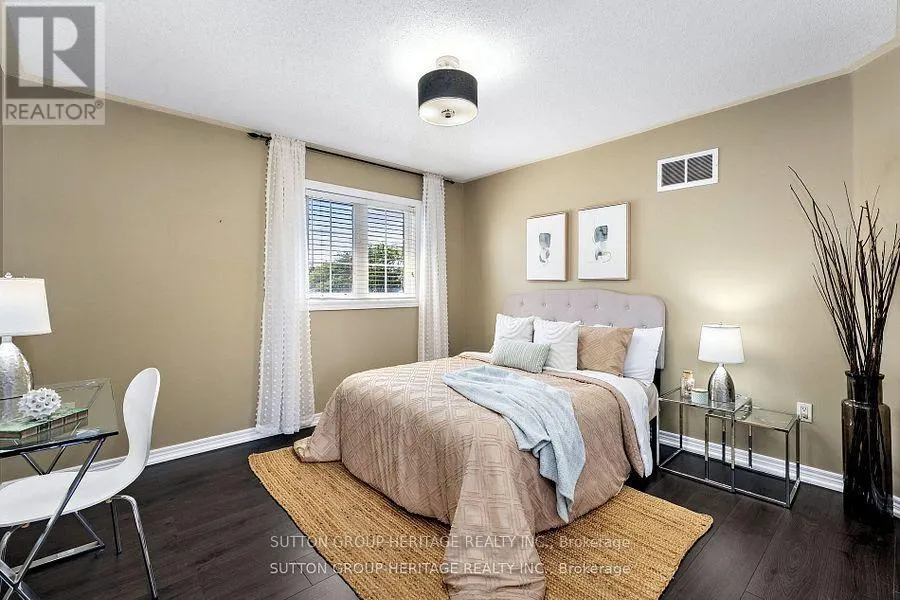 35 PONDMEDE CRESCENT
