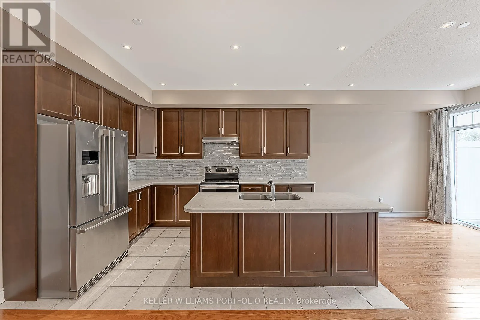 83 - 1331 MAJOR MACKENZIE DRIVE W