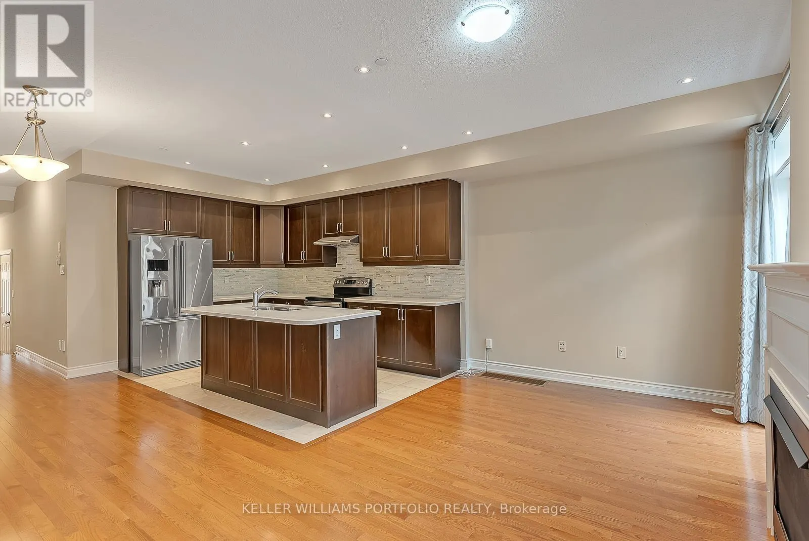 83 - 1331 MAJOR MACKENZIE DRIVE W