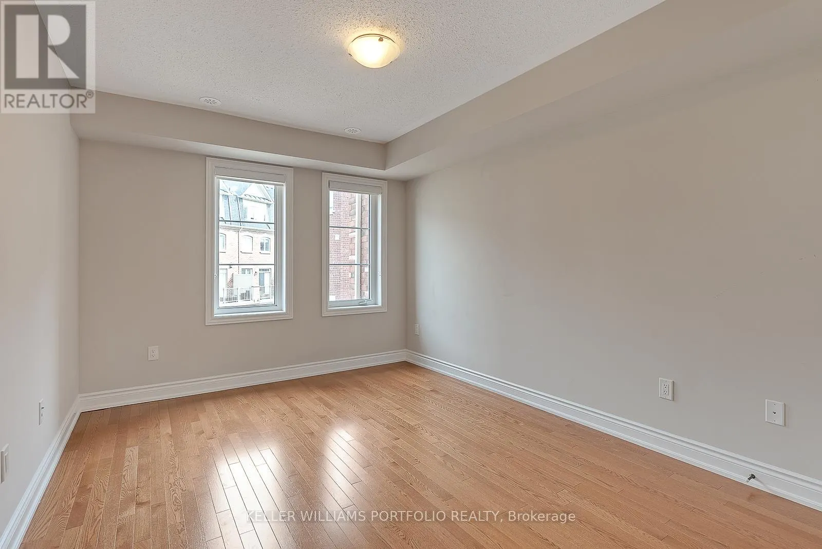 83 - 1331 MAJOR MACKENZIE DRIVE W
