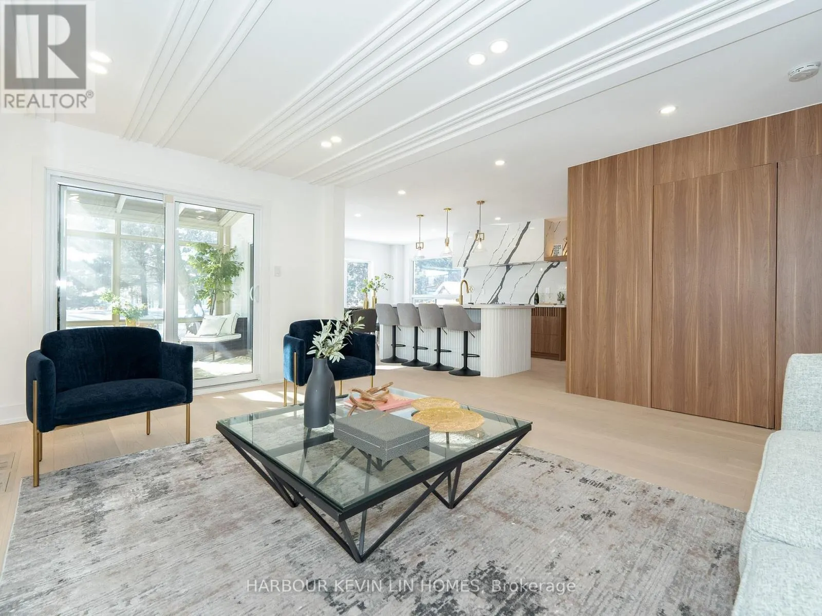 617 CHANCELLOR DRIVE