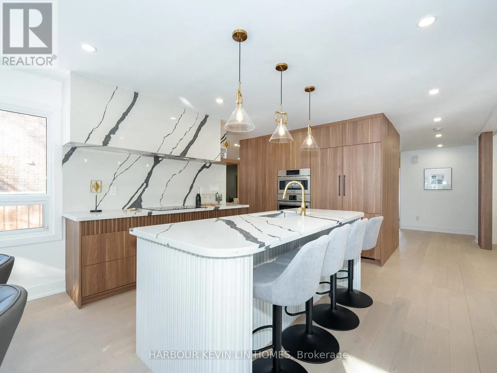 617 CHANCELLOR DRIVE