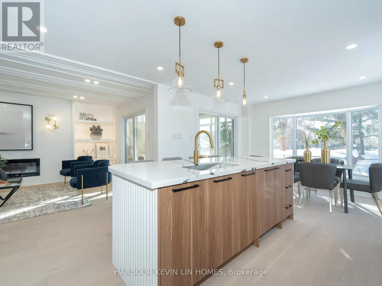617 CHANCELLOR DRIVE