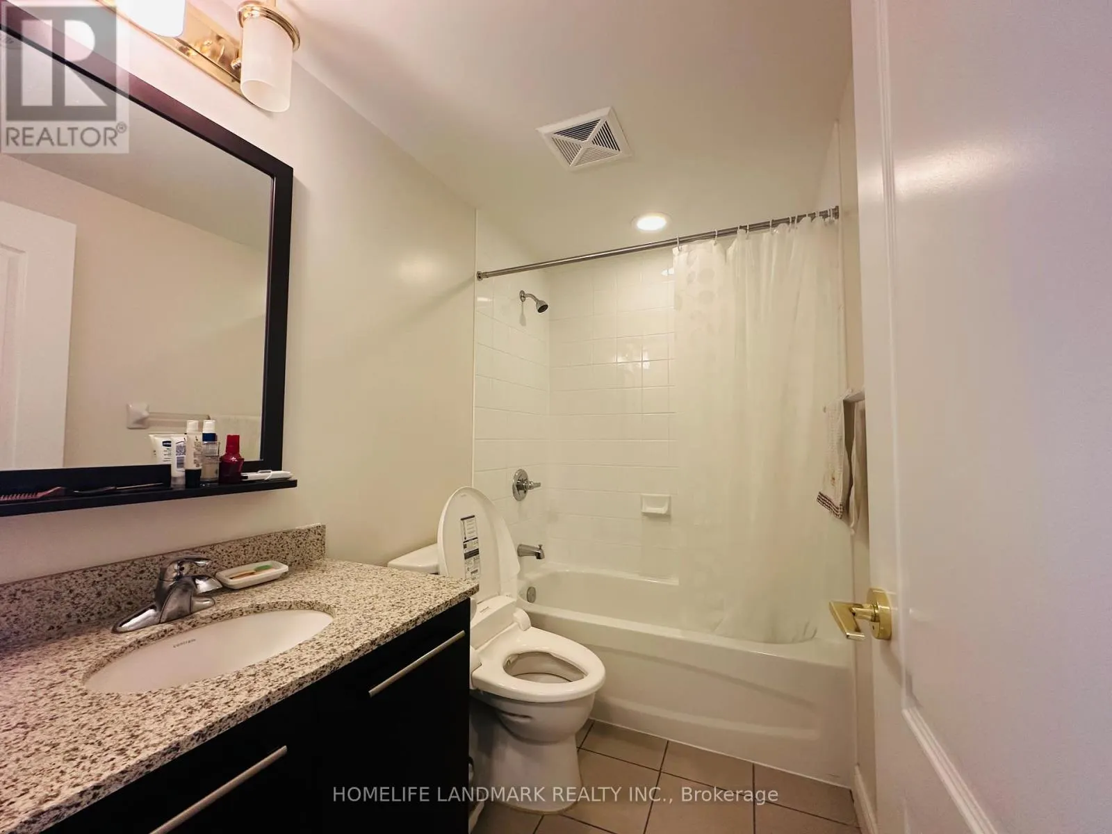 386 - 11211 YONGE STREET