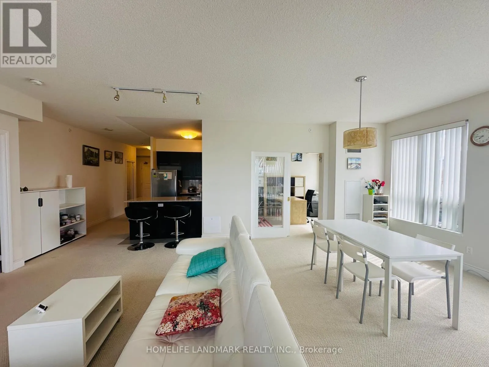 386 - 11211 YONGE STREET