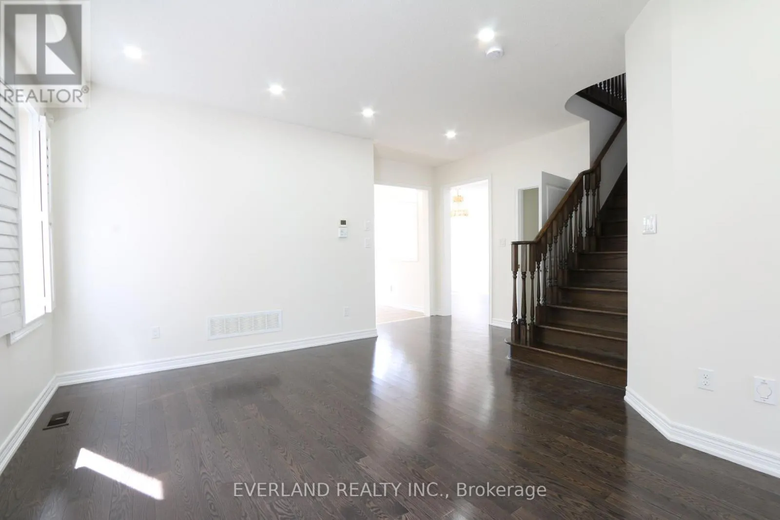 51 LUCIDA COURT