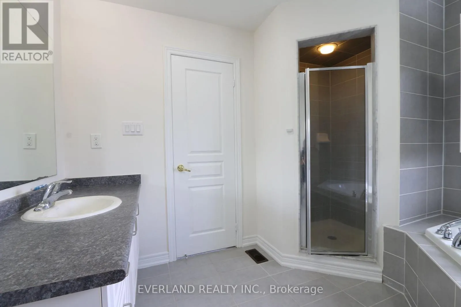 51 LUCIDA COURT